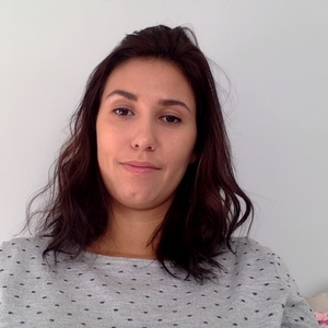 Jenn - Prof d'initiation informatique - Tournai