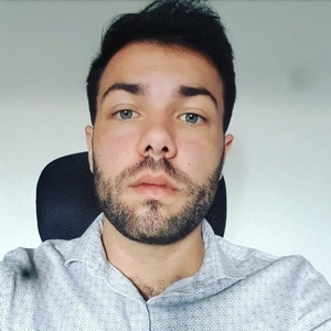 Quentin - Prof d'aide à la rédaction de cv - lettre de motivation - Vénissieux
