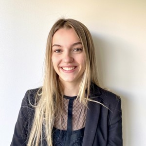 Lou - Prof de français - Suresnes