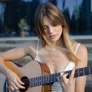 Elyne - Prof de guitare - Valence