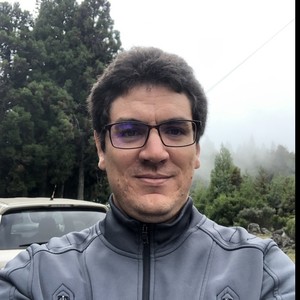 ANTHONY - Prof de maths - Petite-Île