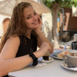 Fatima-Zahra - Prof de maths - Paris