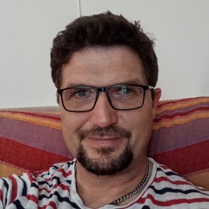 François - Prof de chimie - Septème
