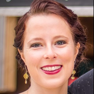 Camille - Prof d'aide à la rédaction de cv - lettre de motivation - Belmont-d'Azergues