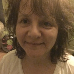 Corinne - Prof de maths - Les Baux-Sainte-Croix