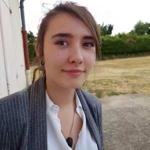 Claire - Prof d'arts plastiques - Veneux-les-Sablons