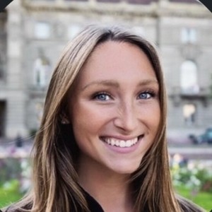 Clara - Prof de droit - Strasbourg