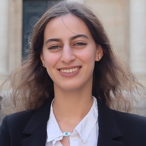 Yasmin - Prof de français - Paris