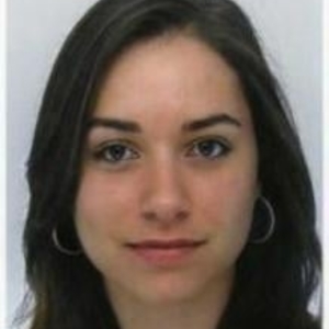 Julie - Prof de biologie - Carqueiranne