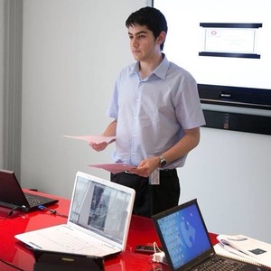 Tolga - Prof d'initiation informatique - Marignane
