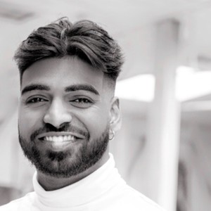Sharan - Prof d'initiation informatique - Paris 4e