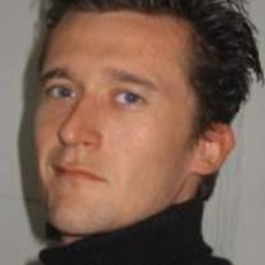 Ronald - Prof de graphisme - Paris