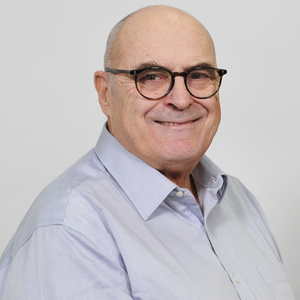 Alain - Prof d'initiation informatique - L'Orbrie