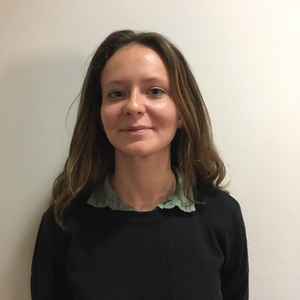 Lorraine - Prof d'initiation informatique - Paris
