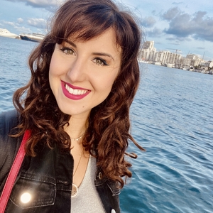 Alexia - Prof d'aide à la rédaction de cv - lettre de motivation - Puteaux