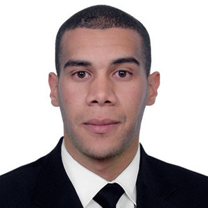 Youness - Prof d'économie - Besançon