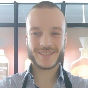 Pierre - Prof d'œnologie - Bordeaux