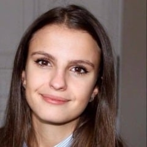 Charlotte - Prof de marketing - Nîmes