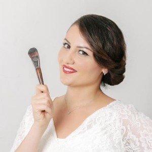 Naziha - Prof de maquillage - Reims