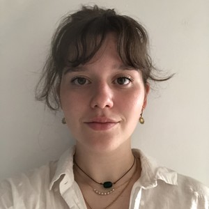 Louise - Prof d'histoire - Saint-Étienne