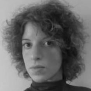 Ariane - Prof d'économie - Paris