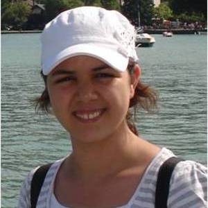 Mounia - Prof d'anglais - Villejuif