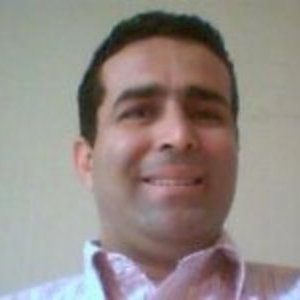 LAZHAR - Prof d'économie - Paris