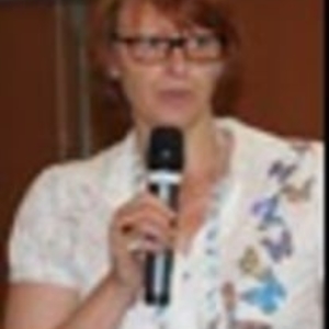 Nelly - Prof d'économie - Yerres