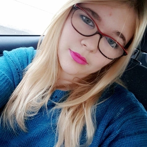 Chloé - Prof d'aide aux devoirs - Paulhan