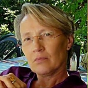 Simone Caroline - Prof d'aide aux devoirs - Coutras
