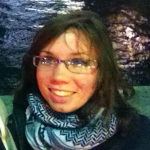Laura - Prof de SVT - Paris