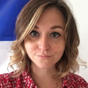 Carine - Prof d'aide aux devoirs - Roissy-en-France