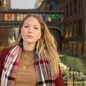 Margaux - Prof de droit du travail - Paris