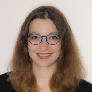 Manon - Prof d'initiation informatique - Versailles