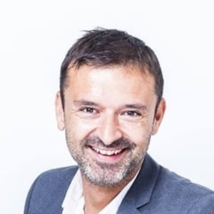 Julien - Prof d'aide à la rédaction de cv - lettre de motivation - Paris
