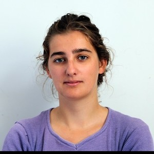 Marine - Prof de couture - Paris