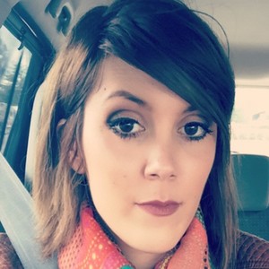 Julie - Prof de droit des affaires - Agen