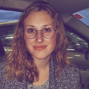 Laura - Prof de lecture - Sablé-sur-Sarthe