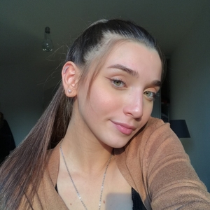 Leonie - Prof d'espagnol - Rouen