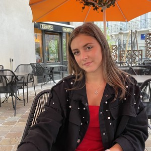 Margot - Prof de maths - Vaires-sur-Marne