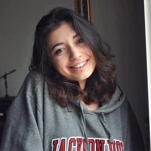 Isaline - Prof de physique - Montpellier