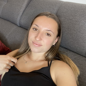 Charlotte - Prof d'aide aux devoirs - Carrières-sur-Seine