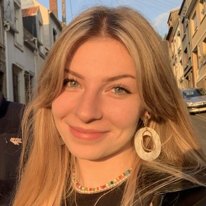 Lucyle - Prof d'anglais - Valenciennes