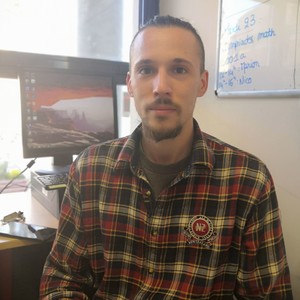 Lawrence - Prof d'anglais - Le Val
