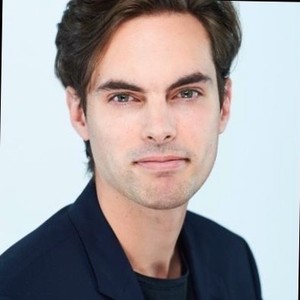 Antoine - Prof de droit - Paris