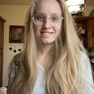 Constance - Prof de maths - Montgivray