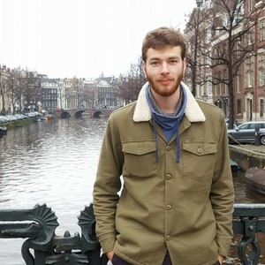 Louis - Prof d'initiation informatique - Lyon