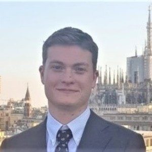 Erwan - Prof de droit - Paris