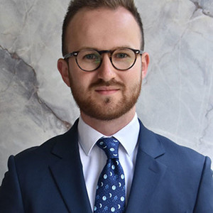 Pierre-Alain - Prof de droit des affaires - Paris