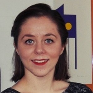 Anna - Prof de droit - Paris
